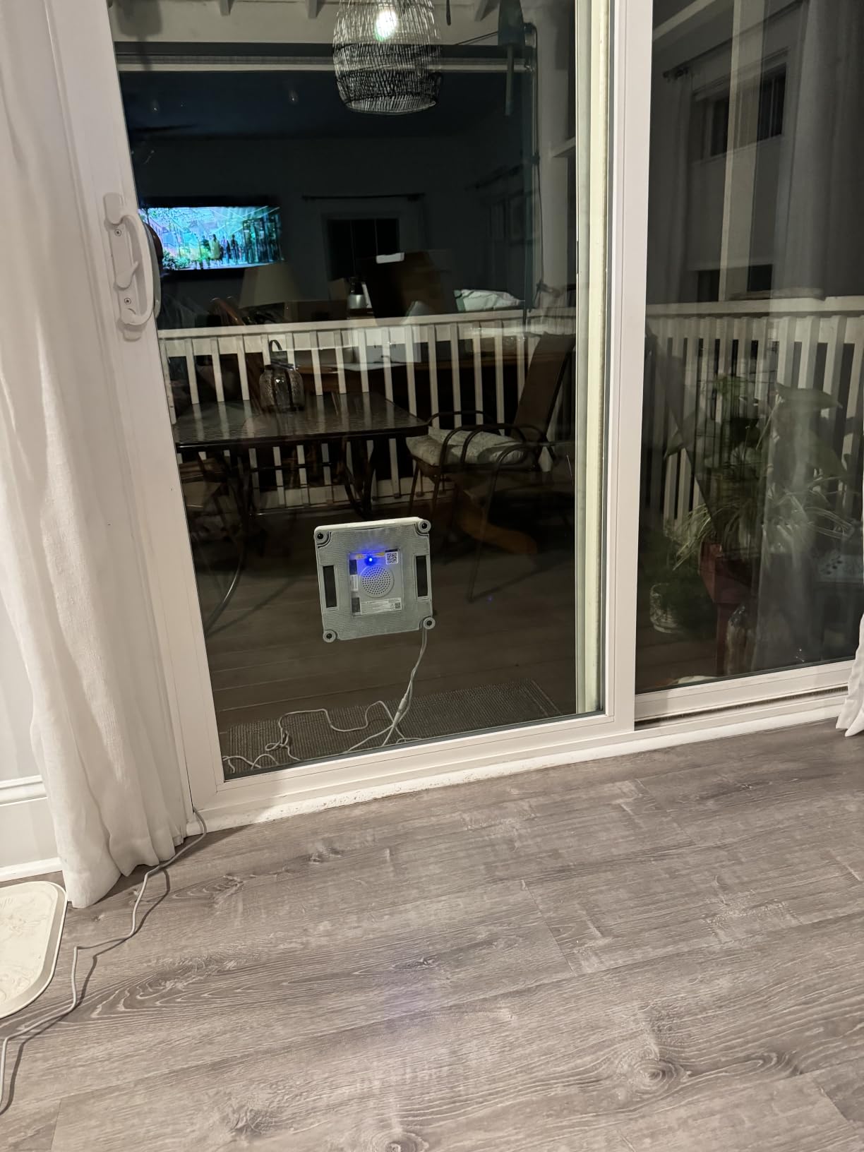 Mova N1 Window Cleaning Robot, Compact Dual-Spray Window Cleaner, 8000Pa Suction, 12-Level Safety Protection, Intelligent Path Planning, 6 Cleaning Modes, for Windows Glass Tiles & Marble, White customer photo 2