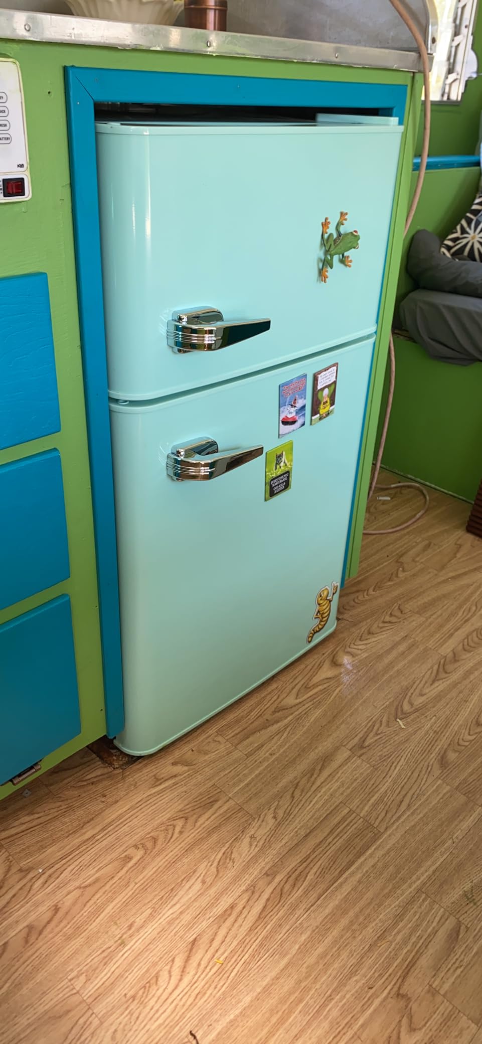Antarctic Star 2 French Door Refrigerator, Auto Ice & Water Filter, VCM Stainless, Multi-Air, Fast Cooling, Inverter, LED Alarm, Energy Star, 20.3 Cu Ft, Silver customer photo 1