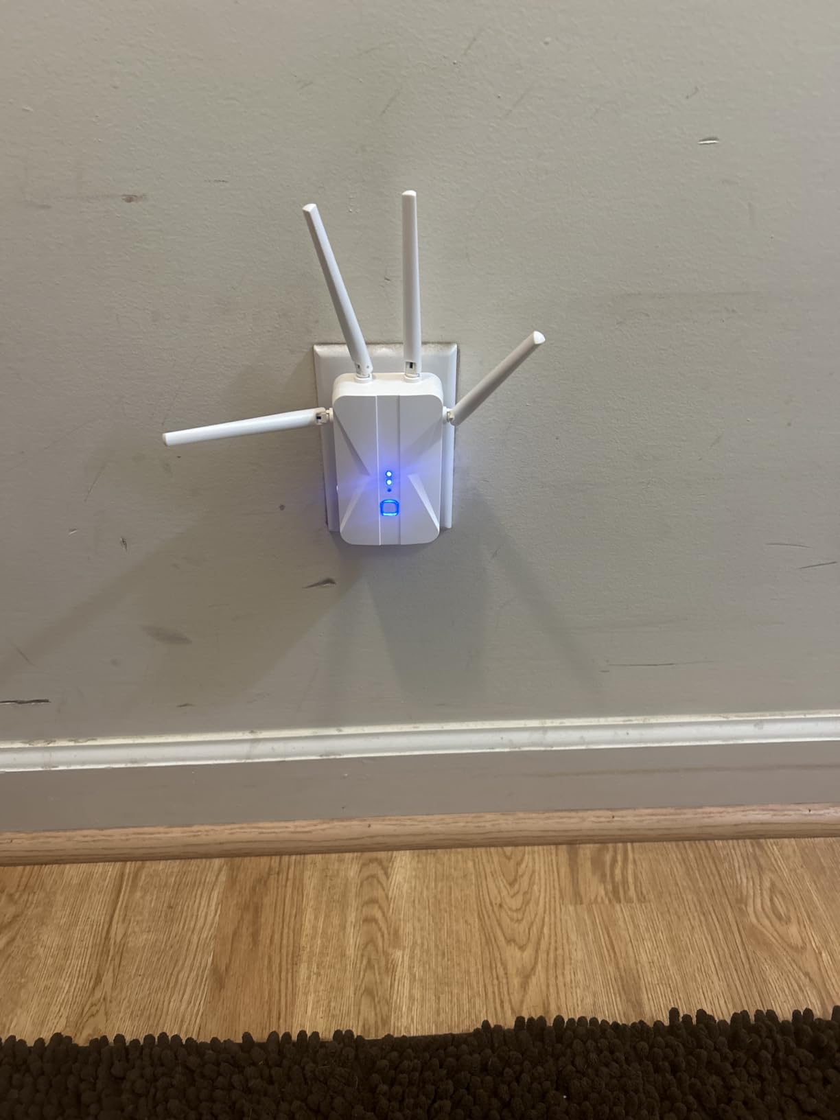 AX3000 Outdoor WiFi 6 Extender - Outdoor Access Point - Long-Range Dual Band WiFi, IP67/PoE/5 Antennas for Events, Commercial Use | Starlink-Compatible customer photo 1