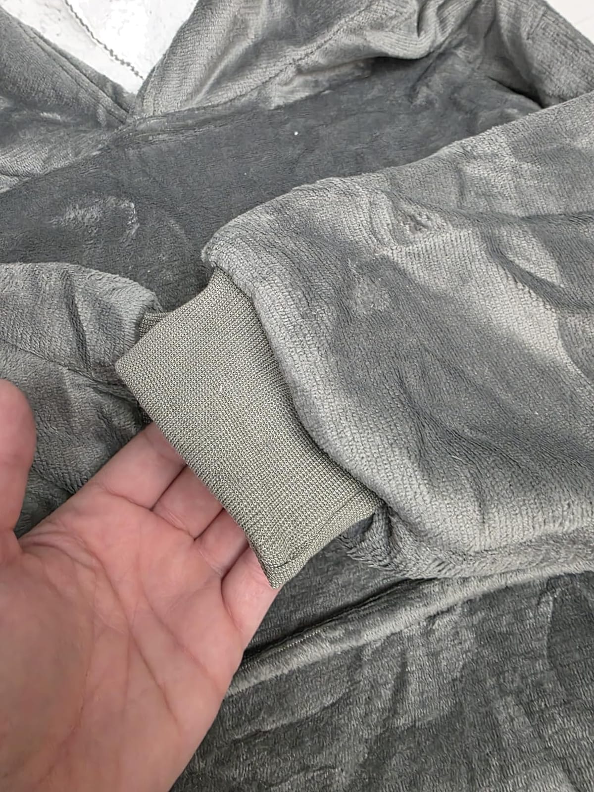 Large Heated Blanket Battery Powered, 62x55in Portable Cordless Blanket | 20000mAh 7.4V Battery, Electric 30s Fast Heating, 3 Heat Settings, Electric Wireless Throw Heating Blanket customer photo 1