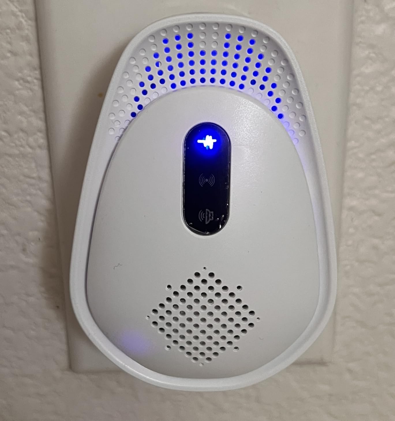 2026 Fooxem Upgraded Ultrasonic Pest Repeller, 7 Pack Plug-in Indoor Device with 3 Adjustable Modes for Mouse, Roaches, Spiders, Ants and Mosquitoes, Home Use customer photo 1