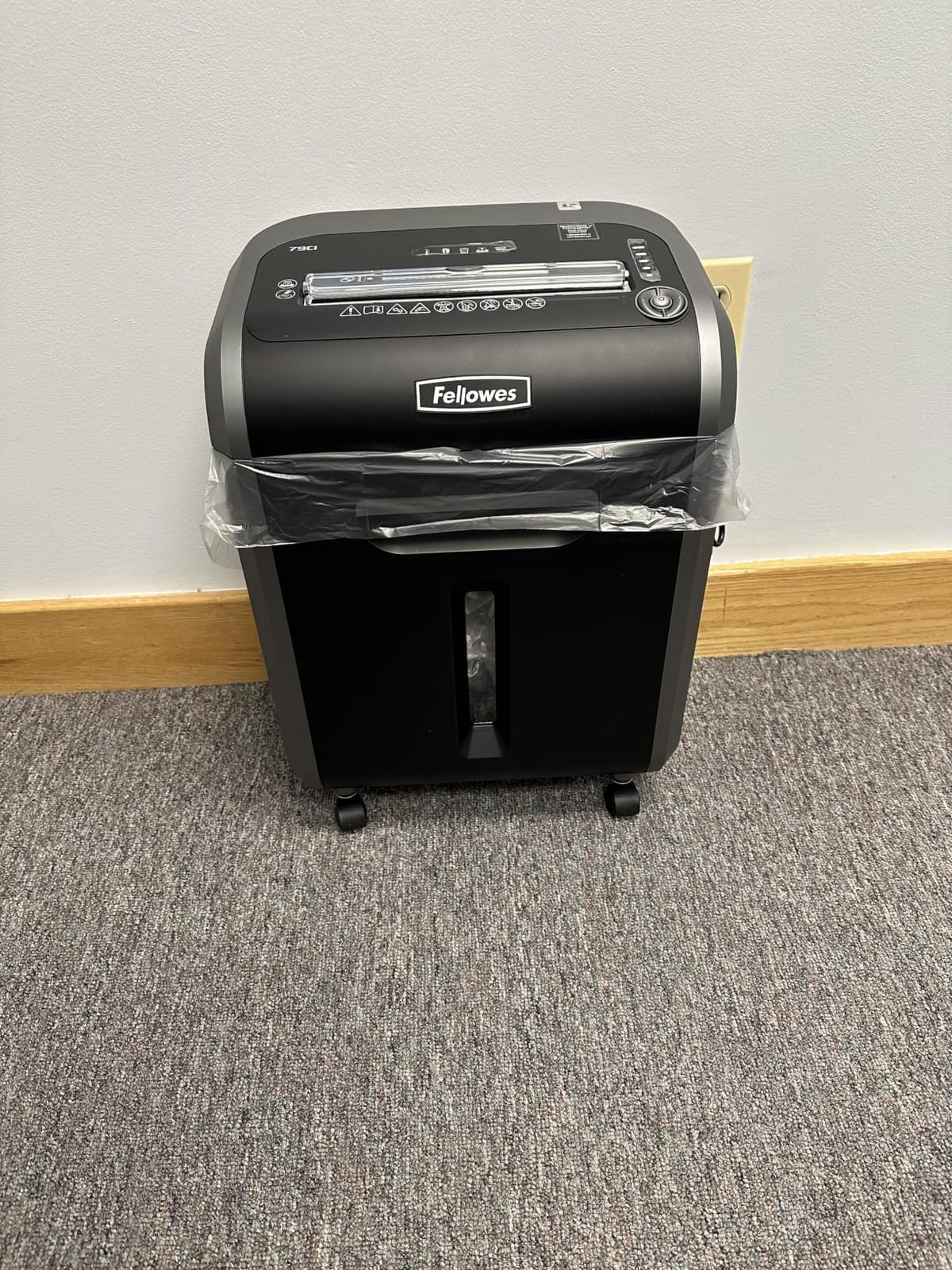 Fellowes Powershred 99Ci 18-Sheet 100% Jam-Proof Heavy Duty Crosscut Paper Shredder Machine for Office and Home, Black/Gray 3229912 customer photo 1