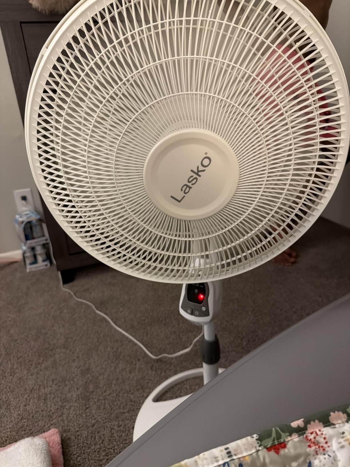 Lasko Oscillating Adjustable Pedestal Stand Fan - 16” - 1646 - White customer photo 1