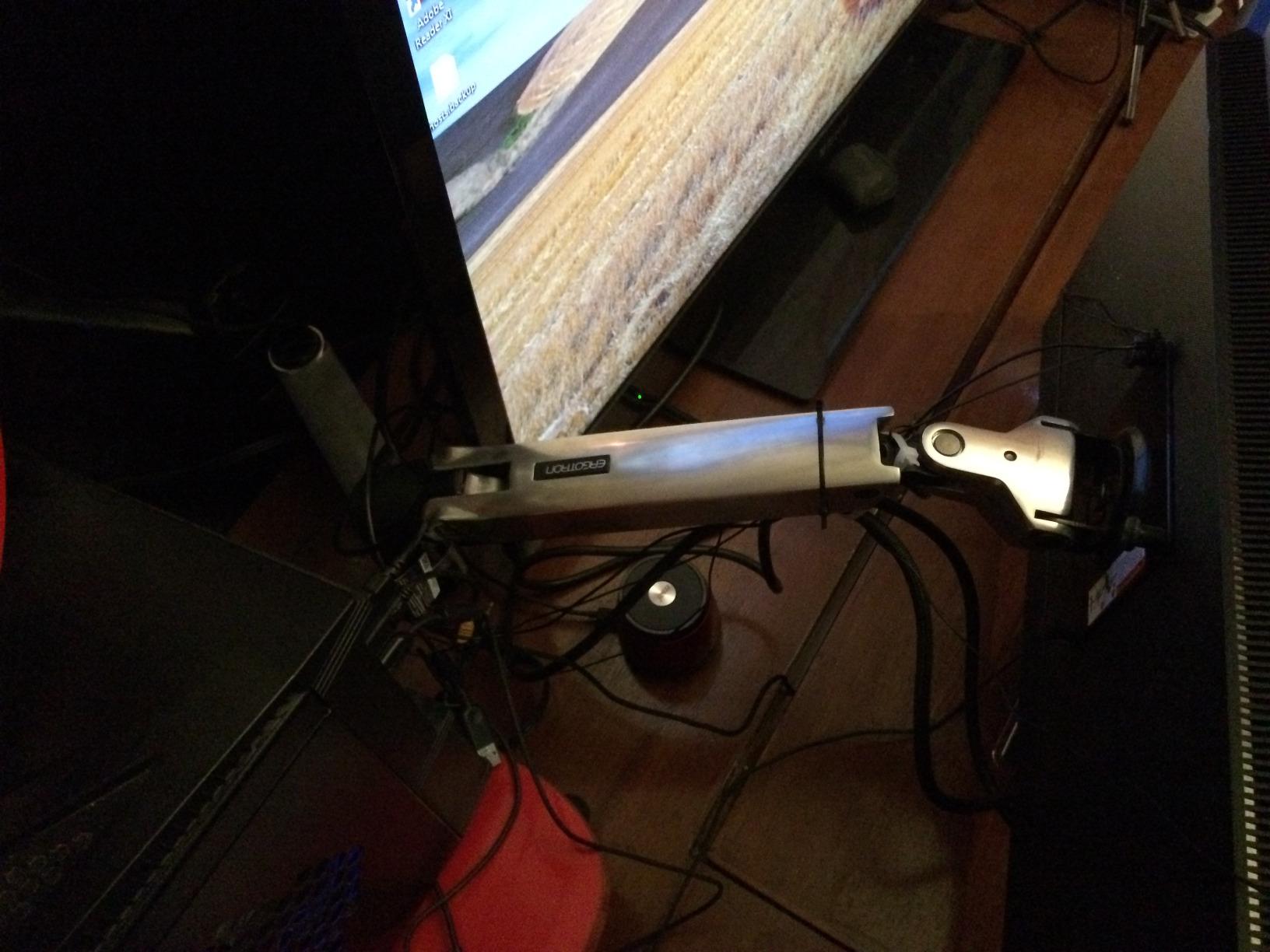 Ergotron – LX Single Monitor Arm, VESA Wall Mount – for Monitors Up to 34 Inches, 7 to 25 lbs – Polished Aluminum customer photo 2