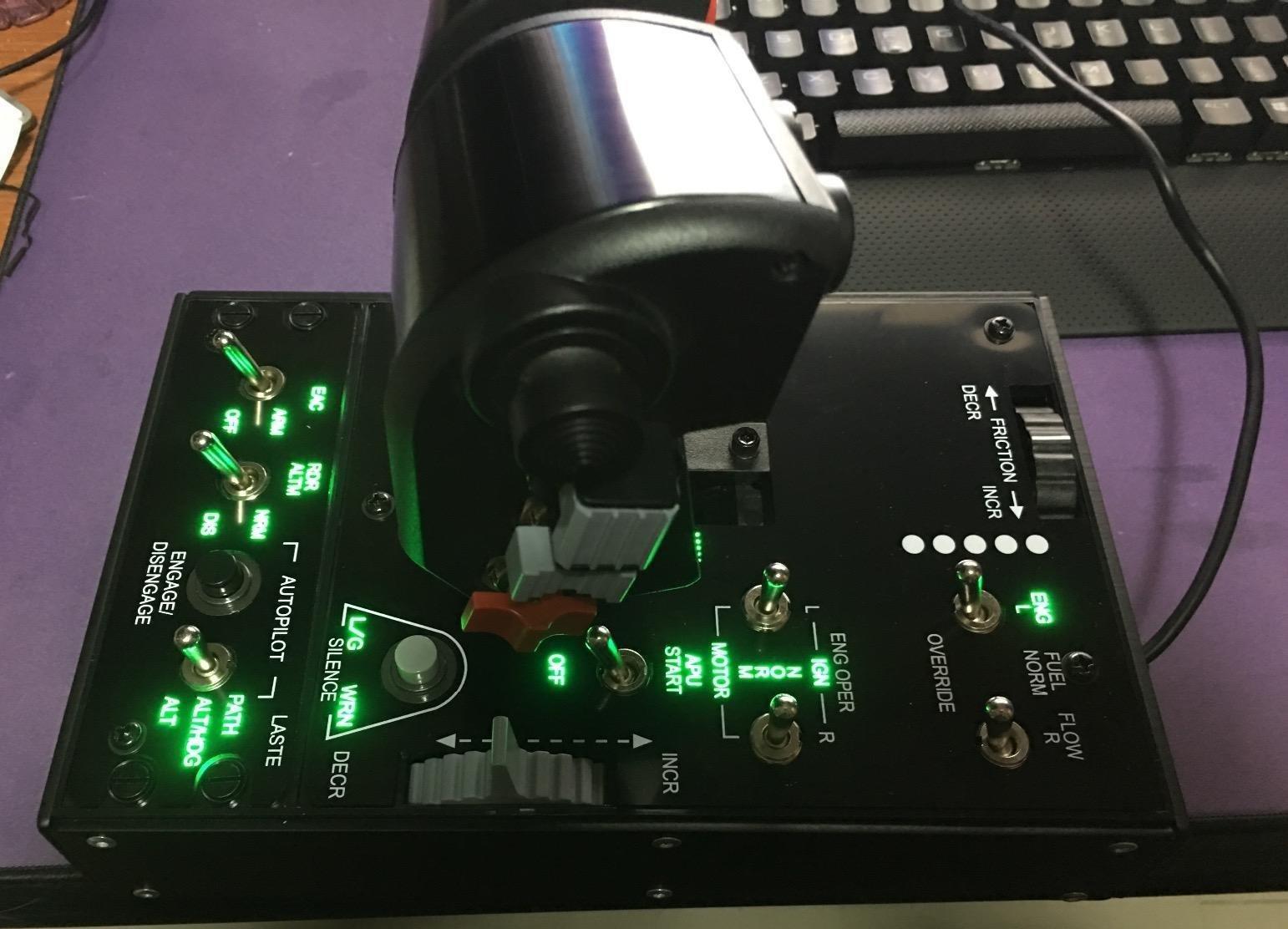 Thrustmaster HOTAS Warthog A10 Replica Flight Stick & Throttle Set - PC | 1:1 A-10C USAF licensed replica, H.E.A.R.T sensors, dual-engine control, 55 programable buttons, 8-way hat, all-metal build customer photo 2