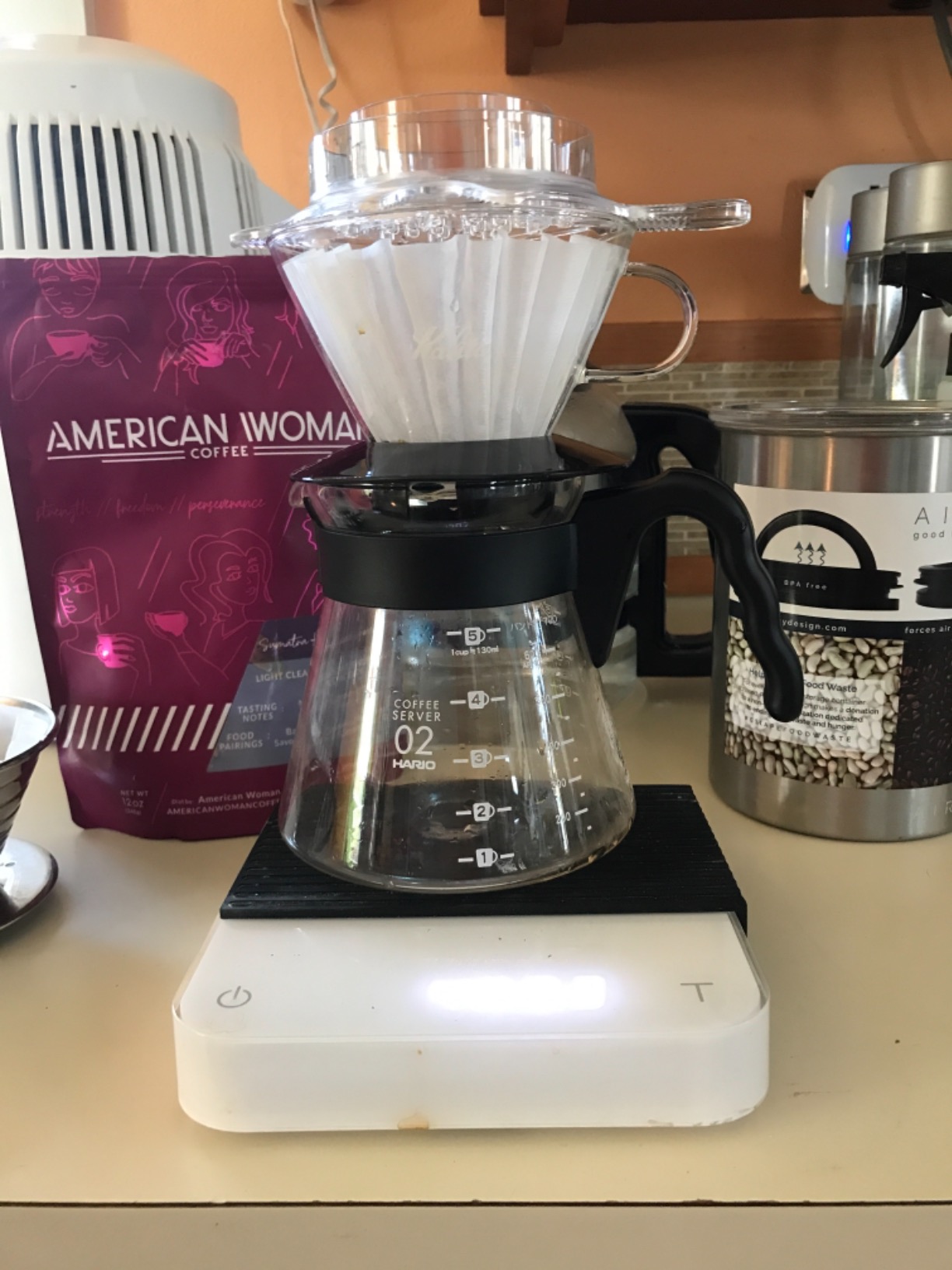 Kalita Wave Pour Over Coffee Dripper, Size 185, Makes 16-26oz, Single Cup Maker, Heat-Resistant Glass, Patented & Portable,black customer photo 1