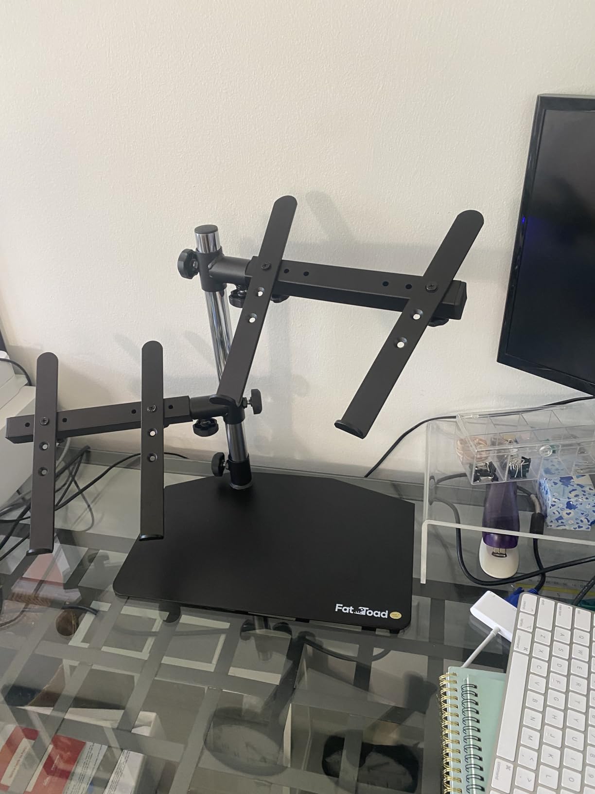 Fat Toad Double DJ Laptop Stand (Table-Top PRO Edition) – 2 Tier Portable PC Computer Equipment Rack with Support Mounts for Music Studio Mixers, Controllers, Monitors & Disc Jockey Booth Gear customer photo 1