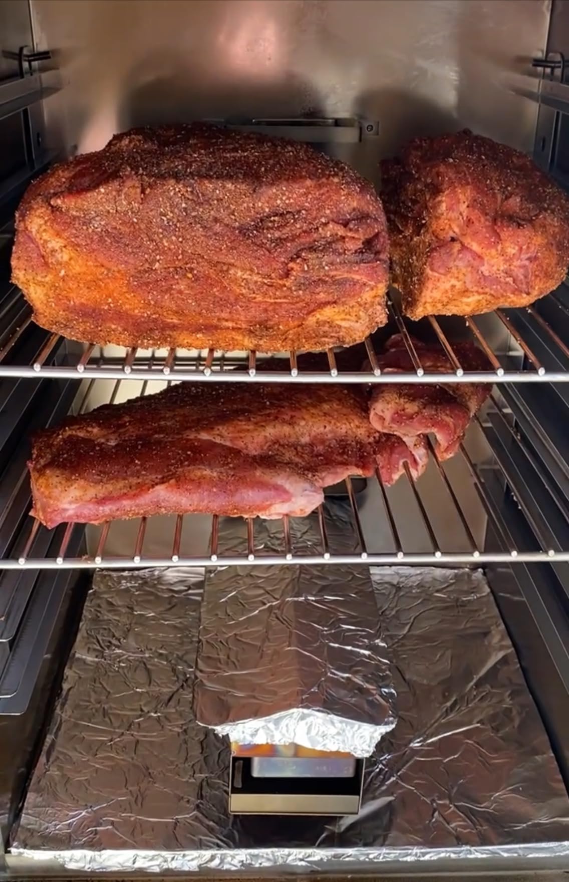 SmokinTex 'The OG' Electric Smoker - Spacious & Insulated Stainless Steel Meat Smoker with 700W Heating, & Temperature Control for BBQ, Jerky, Vegetables customer photo 1