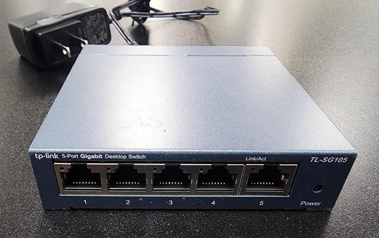TP-Link TL-SG105, 5 Port Gigabit Unmanaged Ethernet Switch, Network Hub, Ethernet Splitter, Plug & Play, Fanless Metal Design, Shielded Ports, Traffic Optimization | Network Hub, Ethernet Splitter, Plug & Play, Fanless Metal Design, Shielded Ports, Traffic Optimization customer photo 2