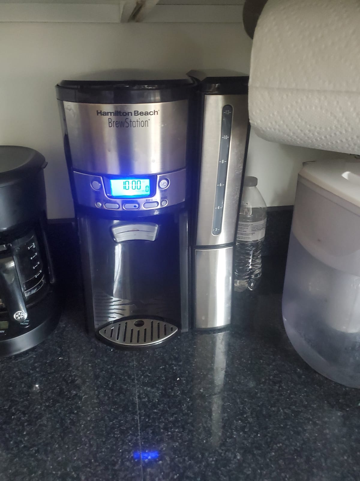 Hamilton Beach One Press Programmable Dispensing 12 Cup Coffee Maker with Internal Coffee Pot, Stays Warm and Fresh for Hours, 60 oz. Removable Reservoir, Black & Stainless Steel (47950) customer photo 2