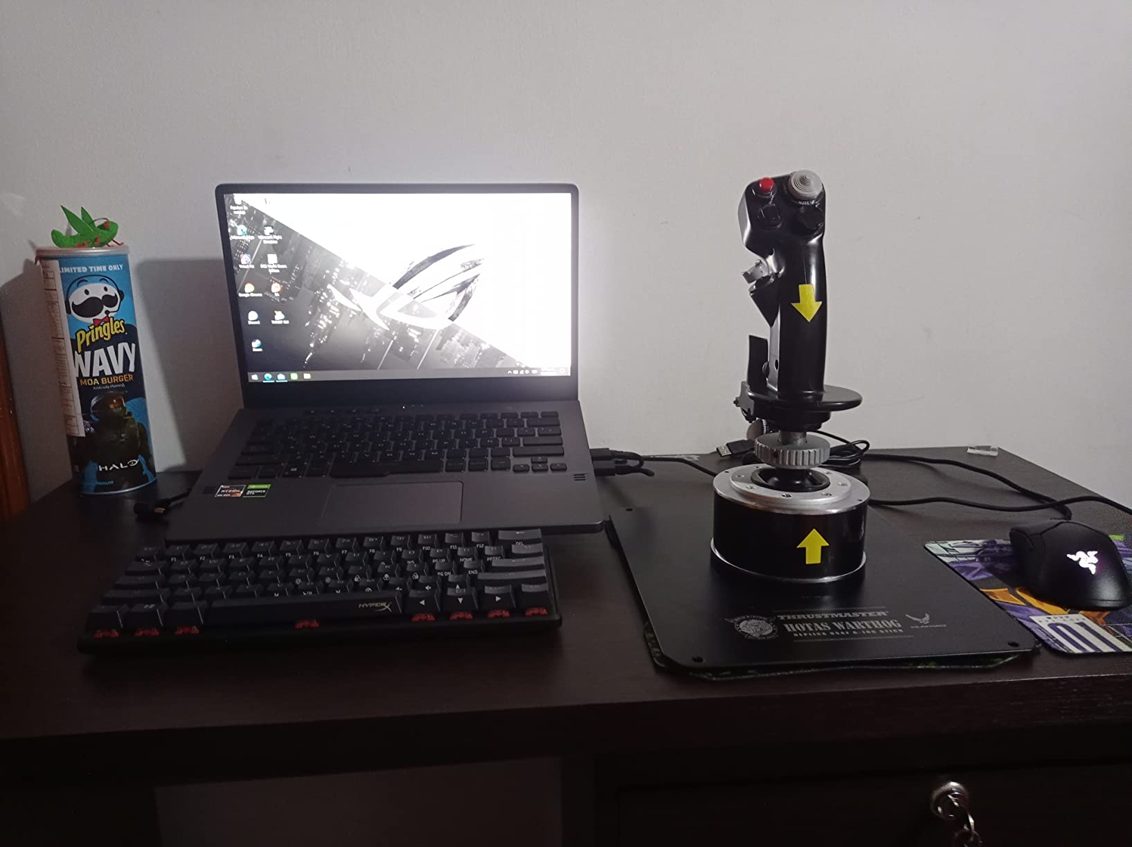 Thrustmaster HOTAS Warthog A-10C replica metal flight stick - PC | Hall-Effect 16-bit, detachable handle, 19 buttons, 3 hat switches, dual trigger, 6+ lb weighted base, T.A.R.G.E.T software customer photo 2
