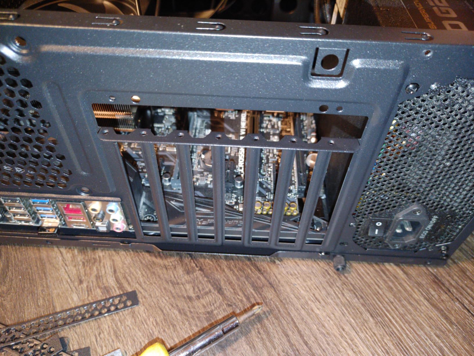 Thermaltake Versa H21 SPCC ATX Mid Tower Computer Chassis CA-1B2-00M1NN-00,Black customer photo 1