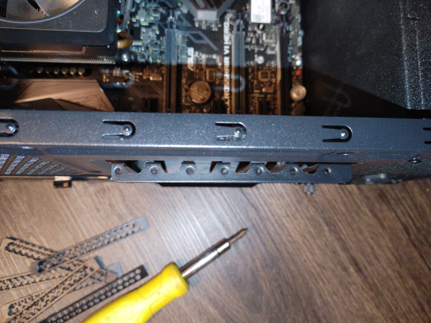 Thermaltake Versa H21 SPCC ATX Mid Tower Computer Chassis CA-1B2-00M1NN-00,Black customer photo 2
