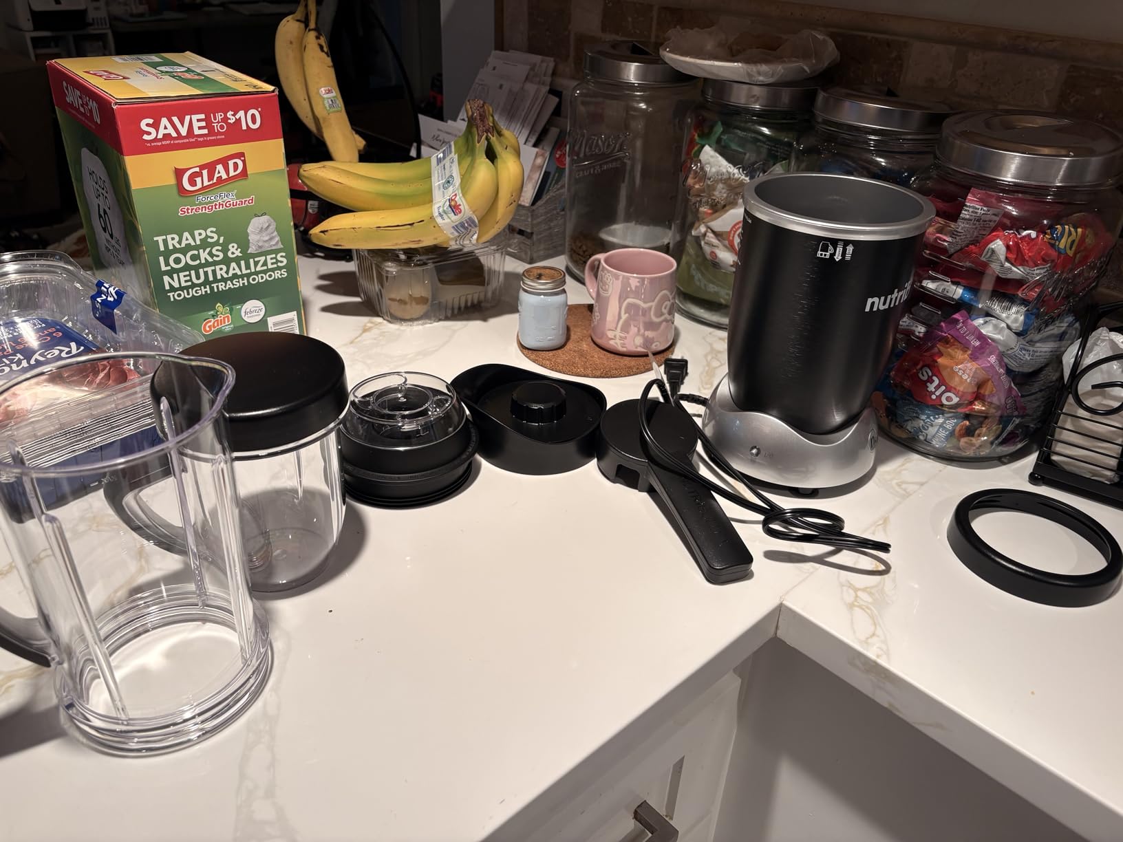 nutribullet Rx Blender, Hot and Cold Blender, 1700W, 1L Pitcher & 30oz Cup, Extractor Blade, Soups, Hot Liquids, and Sauces, Black, N17-1001 customer photo 1