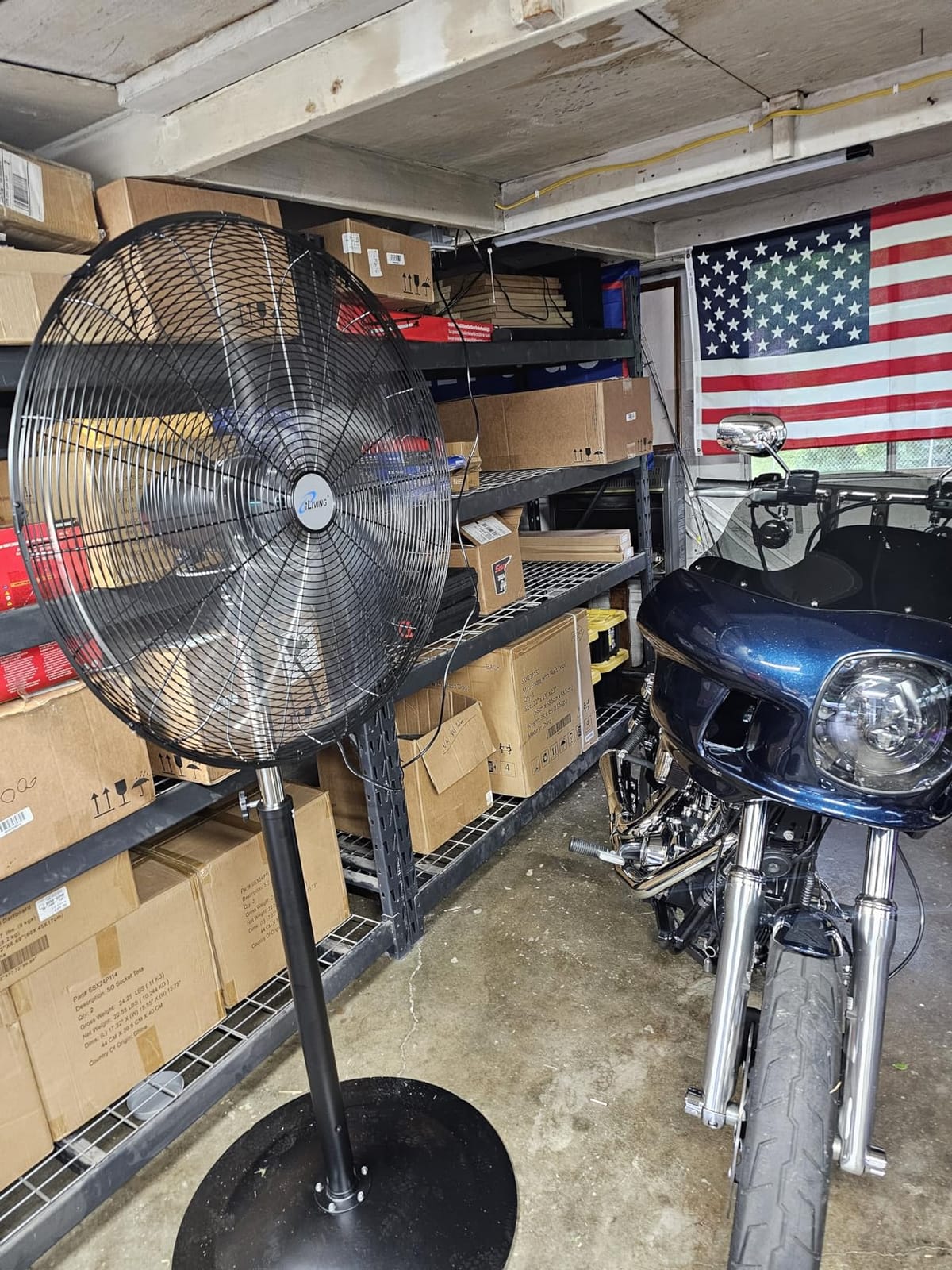 iLiving ILG8P30-72 Commercial Pedestal Floor Fan, 30-Inch, Industrial Heavy Duty Floor Standing Fan with 7261 CFM, Perfect for Home, Shop, Bedroom, Gym, Garage, Black customer photo 2