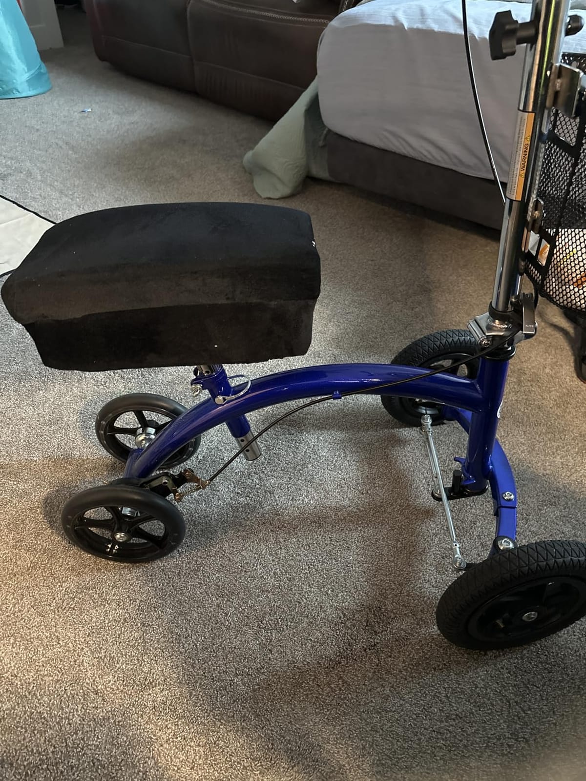 KneeRover Hybrid All Terrain Knee Scooter for Adults, Blue customer photo 2