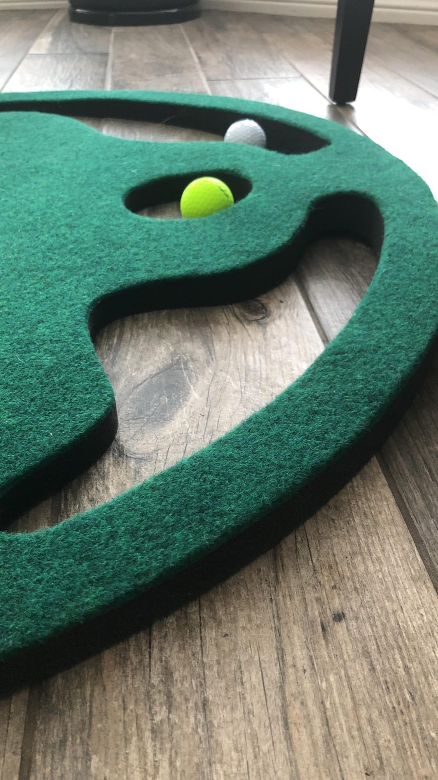 SKLZ Putting Green: Perfect Your Golf Skills with Realistic Home Practice - Improve Your Putting Stroke, Lower Your Scores, and Enjoy Convenient, Training Anytime, Anywhere! customer photo 2