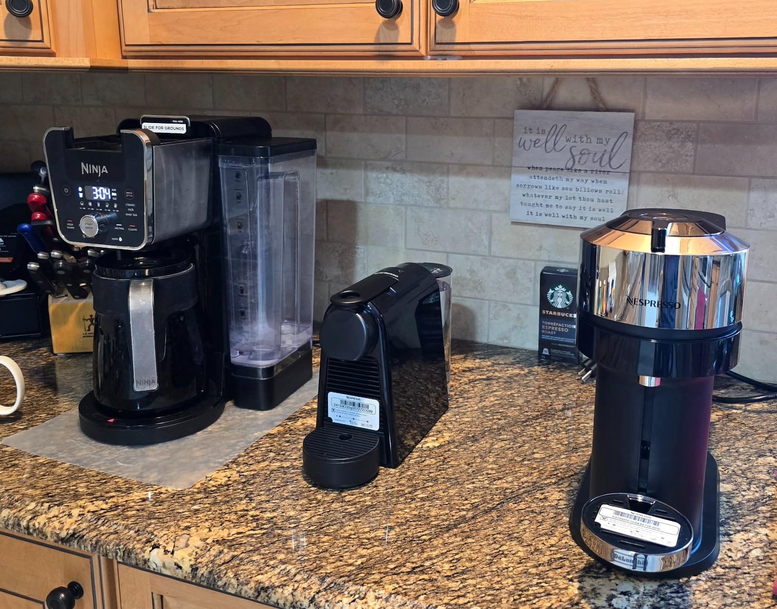 Nespresso Essenza Mini Coffee and Espresso Machine by De'Longhi, 1150 watts, 110ml, Black customer photo 2