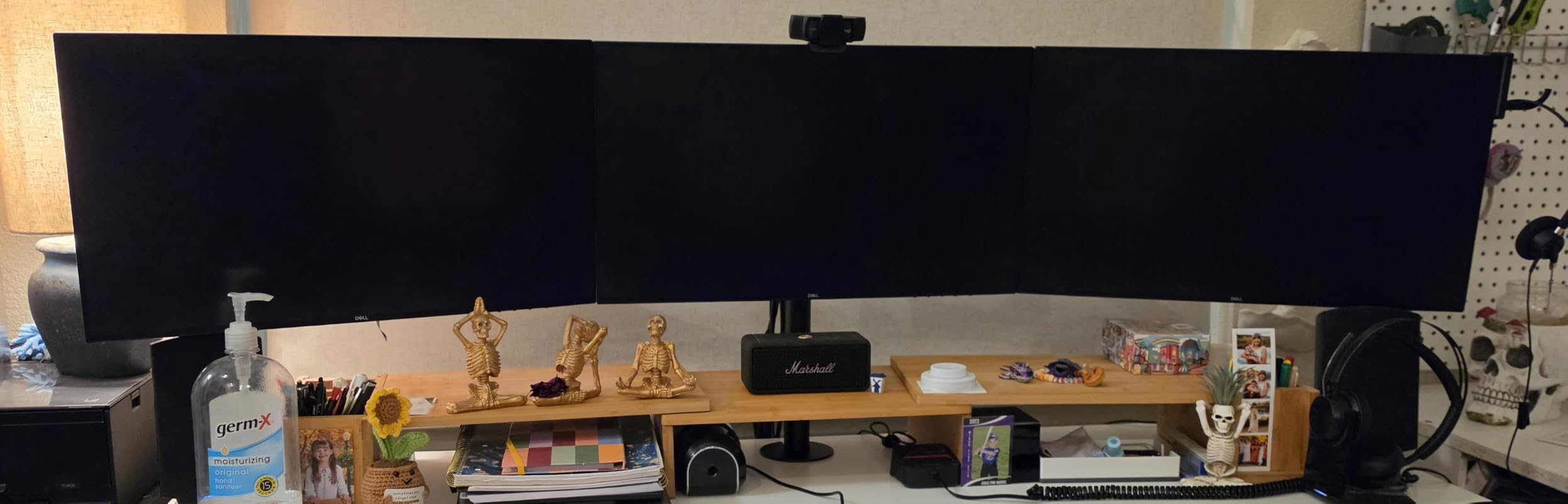 WALI Freestanding Vesa Monitor Stand for 13-32 inch Screens, up to 22 lbs customer photo 1