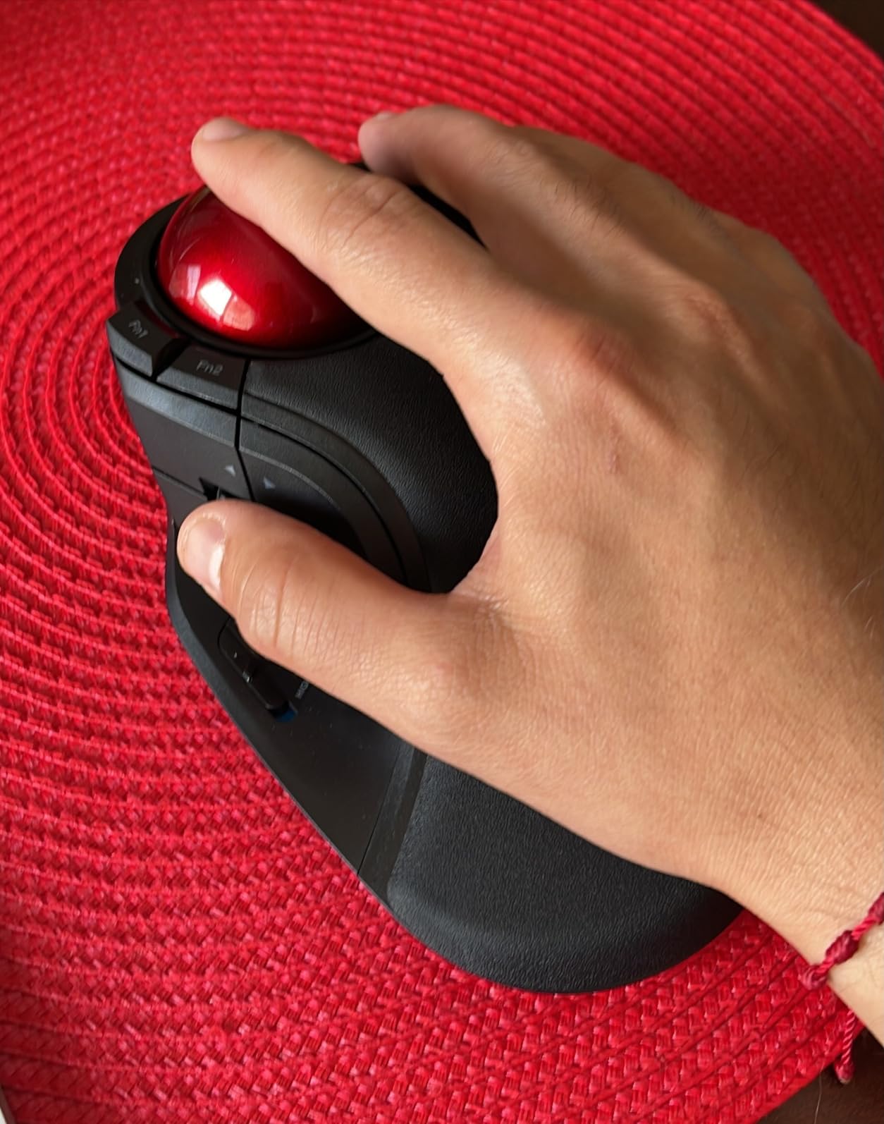 ELECOM Huge Trackball Mouse, 2.4GHz Wireless, Index Finger Control customer photo 1
