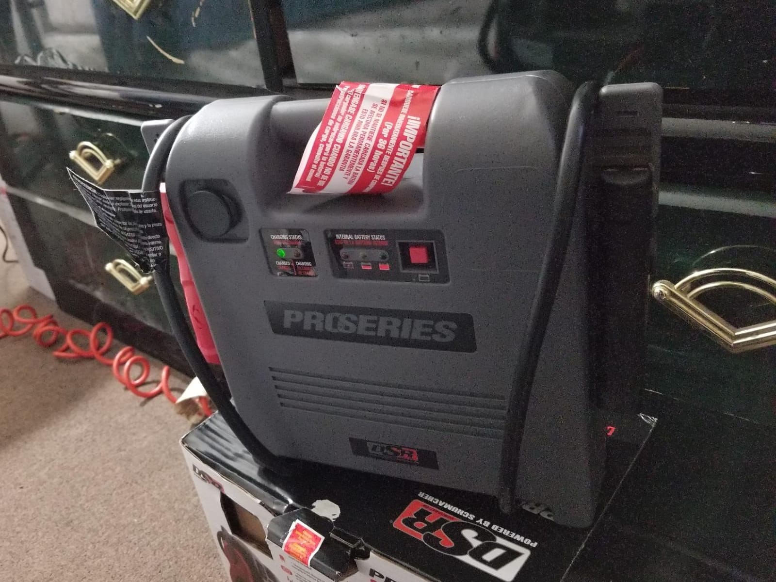 Schumacher Electric Car Battery Jump Starter & Power Station, DSR119 customer photo 1