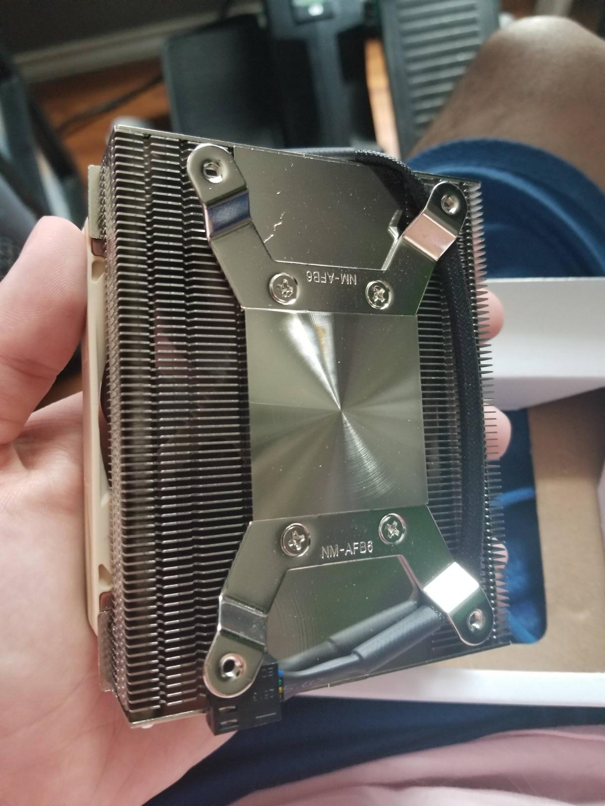 Noctua NH-L9a-AM4, Quiet High-Performance Low-Profile CPU Cooler | Only 37mm Height, ITX SFF Low-Noise Cooling, For AMD AM4, 92mm Slim Fan, No RAM or PCIe Overhang, Rich Accessory Kit customer photo 2