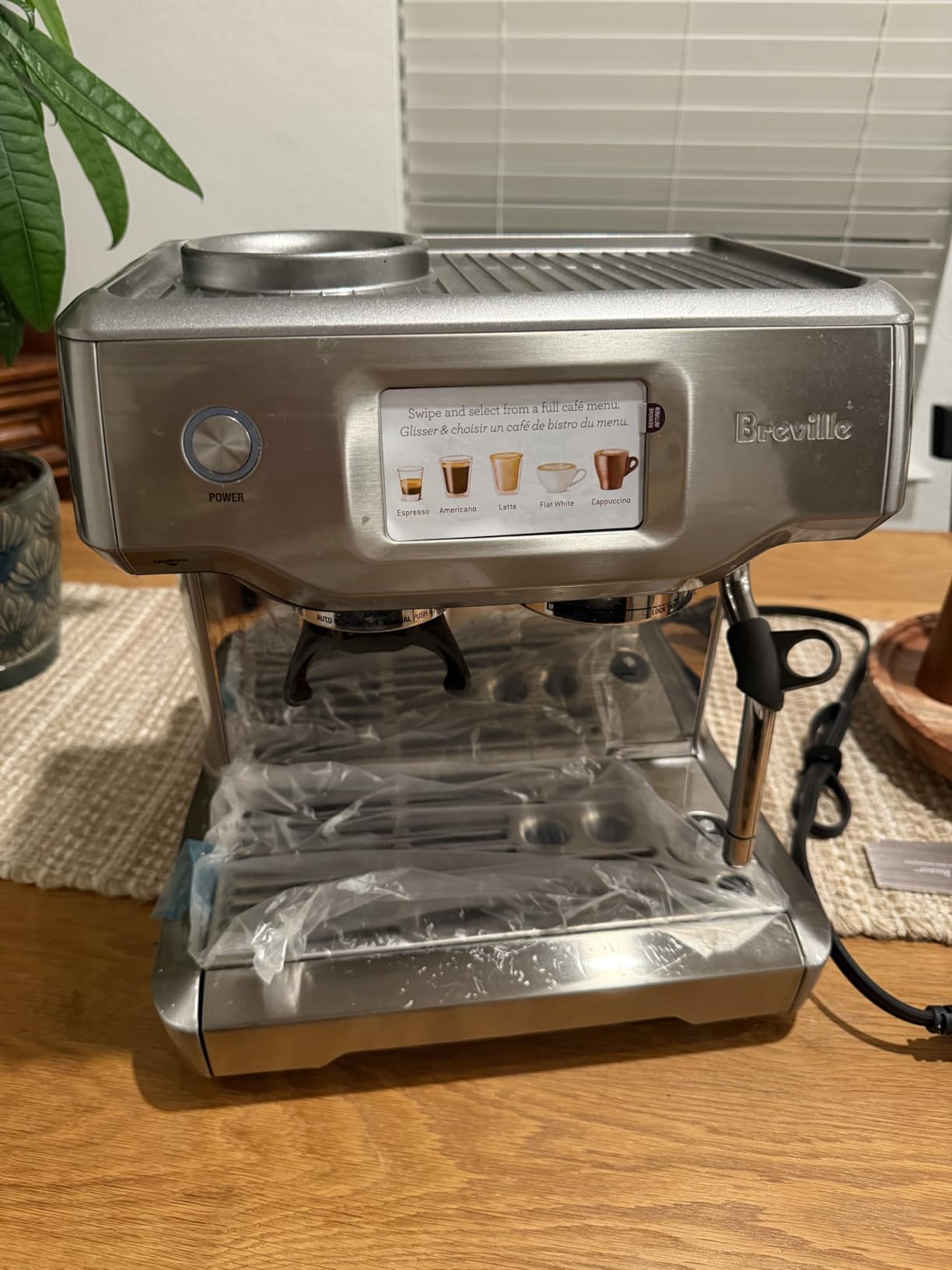 Breville BES880BSS Barista Touch Espresso Machine, Brushed Stainless Steel | Pull barista-quality espresso shots, lattes and cappuccinos at home with semi-automatic coffee maker with built-in grinder customer photo 1