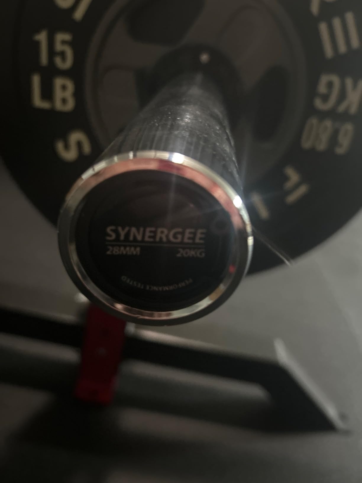 Synergee Open 15kg and 20kg Black Phosphate and Chrome Olympic Barbell. Rated 1000lbs for Weightlifting and Powerlifting. customer photo 2