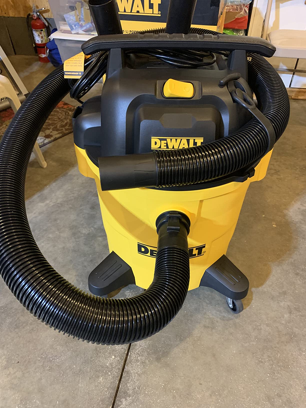 DEWALT 12 Gallon Poly Wet/Dry Vac, 5.5 HP Shop Vacuum Wet Vacuum Cleaner for Workshop, Jobsite, Commericial Area, Large Pick-Up Capacity, Yellow,DXV12P customer photo 2