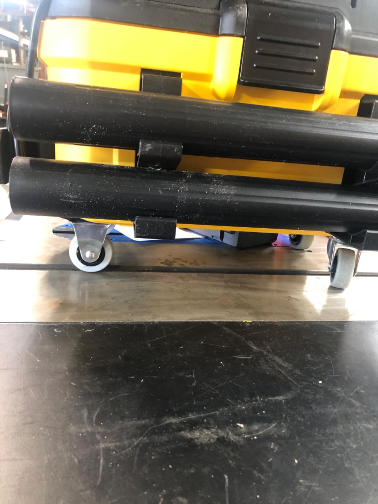 DEWALT DXV04T 4 Gallon 5 Peak HP Portable Corded Wet/Dry Shop Vacuum customer photo 1