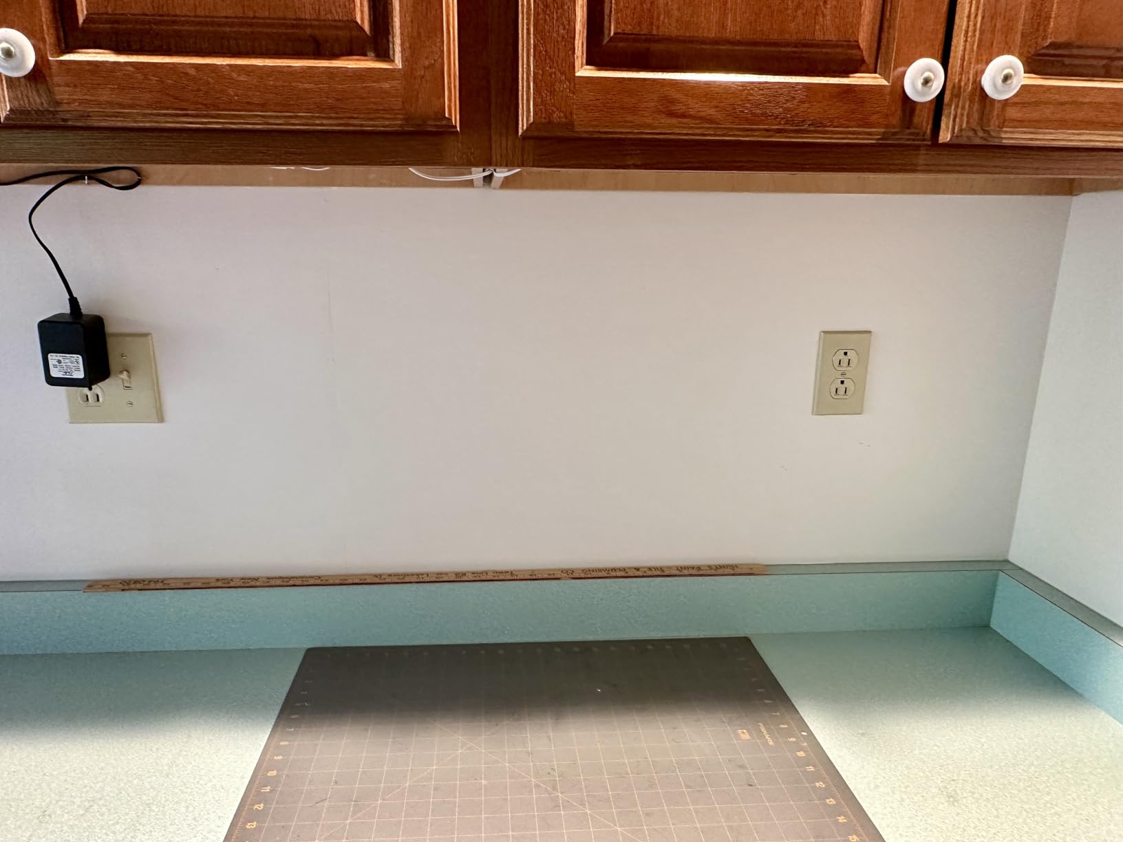 ASOKO Under Cabinet Lighting, 4500K Daylight, 3 Pack 12 inch Linkable customer photo 1