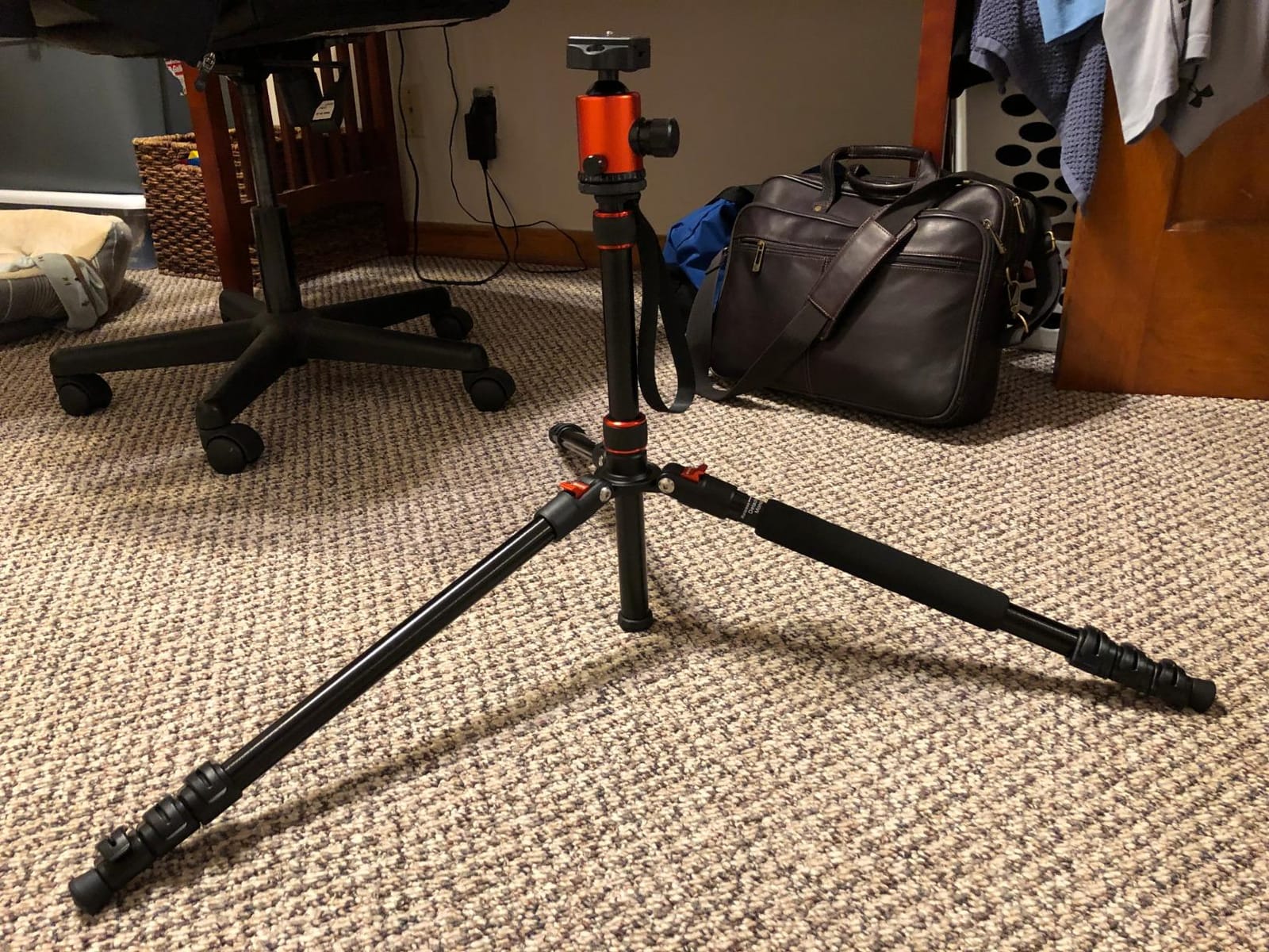 GEEKOTO 77'' Tripod, Camera Tripod for DSLR, Compact Aluminum Tripod with 360 Degree Ball Head and 8kgs Load for Travel and Work customer photo 1