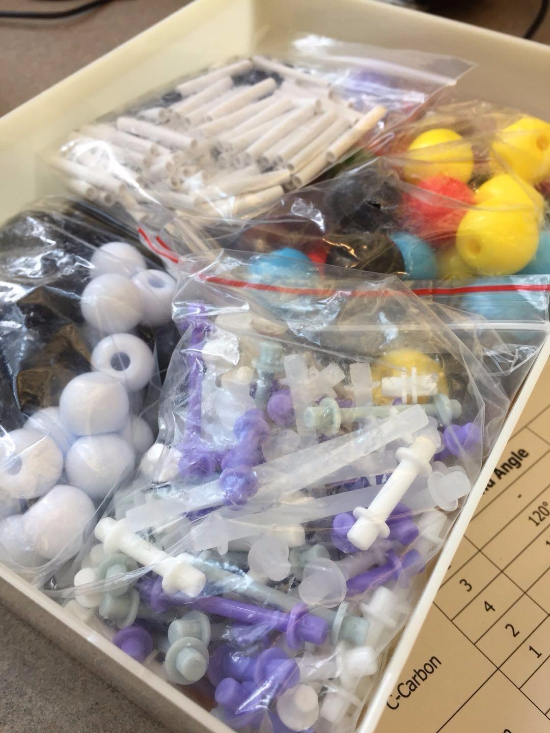 LINKTOR Chemistry Molecular Model Kit (444 Pieces), Student or Teacher Set for Organic and Inorganic Chemistry Learning, Motivate Enthusiasm for Learning and Raising Space Imagination, A Fullerene Set customer photo 2