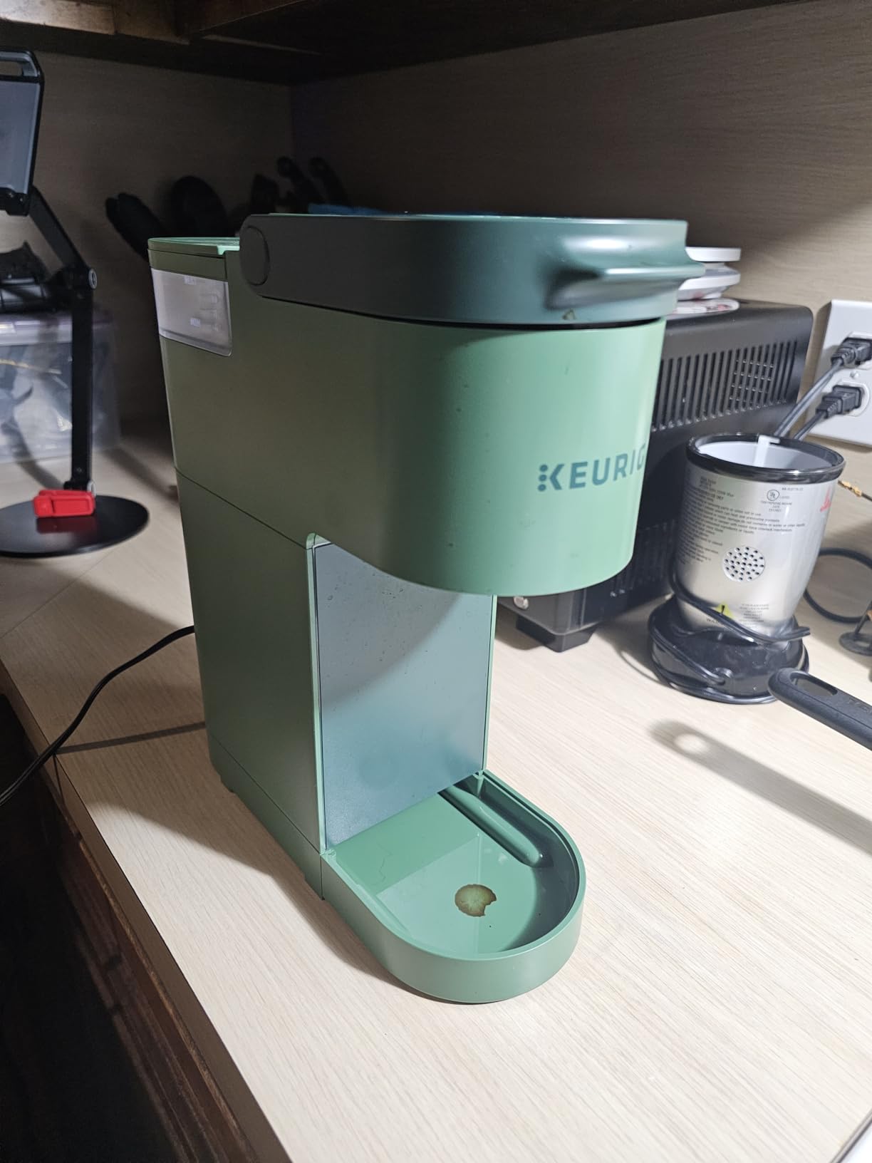 Keurig K-Mini Single Serve K-Cup Pod Coffee Maker, 6 to 12oz Brew size, with Cord Storage, Perfect for Small Spaces, Black customer photo 1