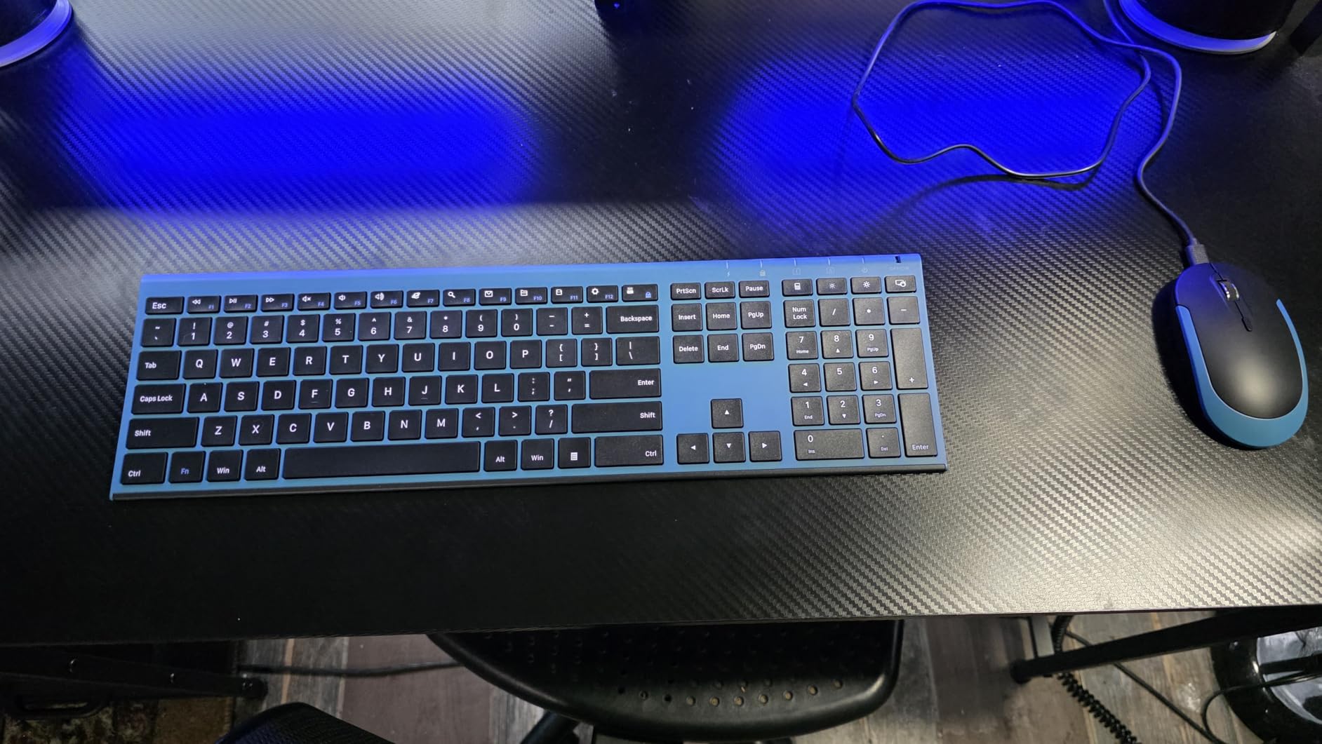 Vssoplor Wireless Keyboard and Mouse, Rechargeable Ultra Slim, Dark Gray customer photo 2