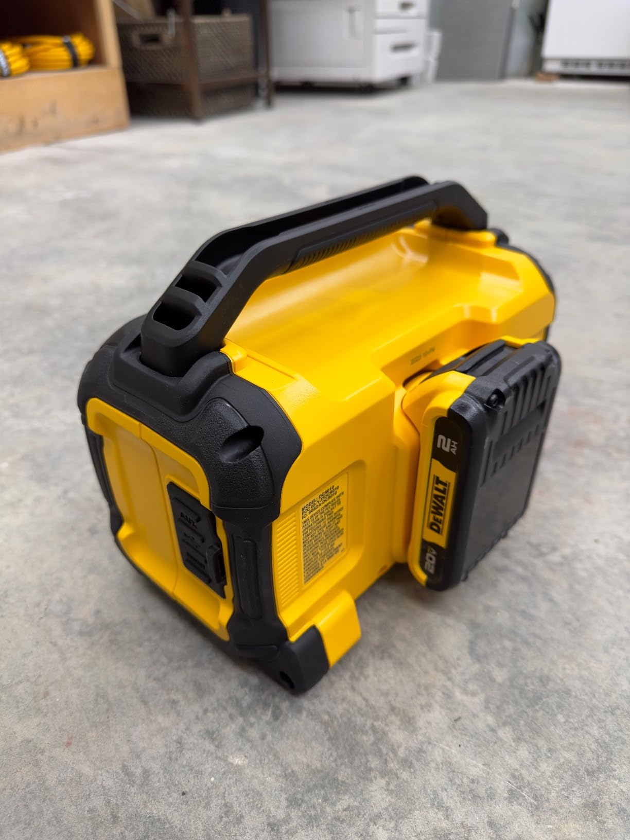 DEWALT 20V MAX Bluetooth Speaker, 100 ft Range, Durable for Jobsites, Phone Holder Included, Lasts 8-10 Hours with Single Charge (DCR010), Black Yellow customer photo 2