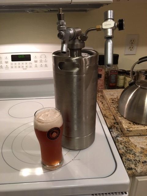 NutriChef Pressurized Growler Tap System, 128oz Stainless Steel Mini Keg Dispenser Portable Kegerator Kit, Co2 Pressure Regulator Keeps Carbonation for Craft Beer, Draft and Homebrew customer photo 2