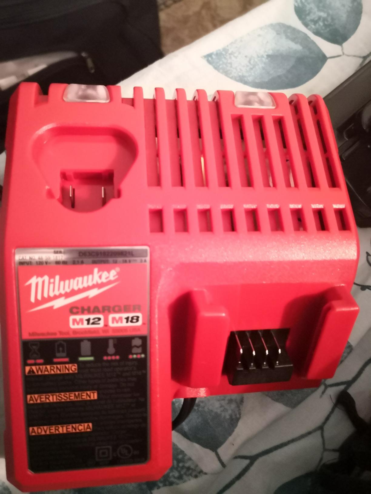 Milwaukee 2801-21P M18 18-Volt Lithium-Ion Compact Brushless Cordless 1/2 in. Drill/Driver Kit customer photo 1