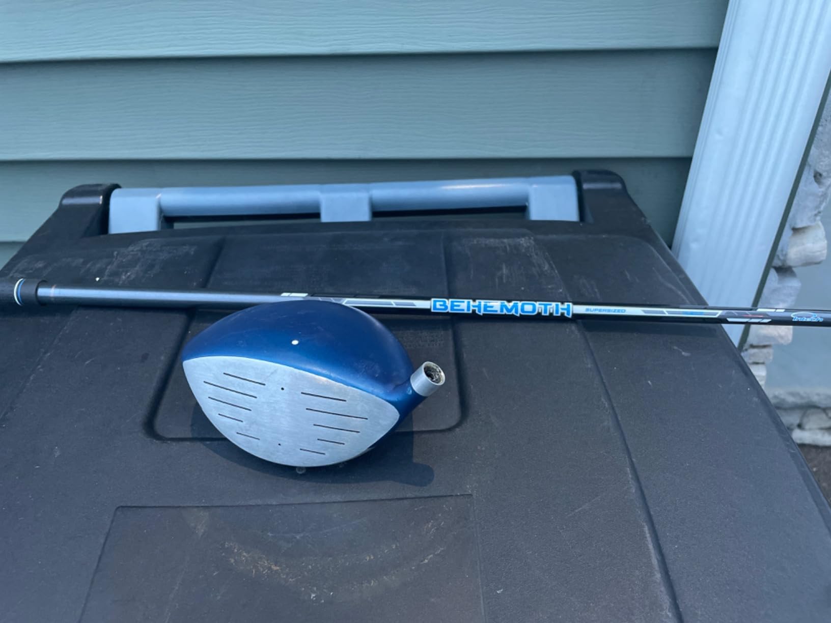 Intech Golf Illegal Non-Conforming Anti-Slice Behemoth Draw 520cc Offset Driver customer photo 2