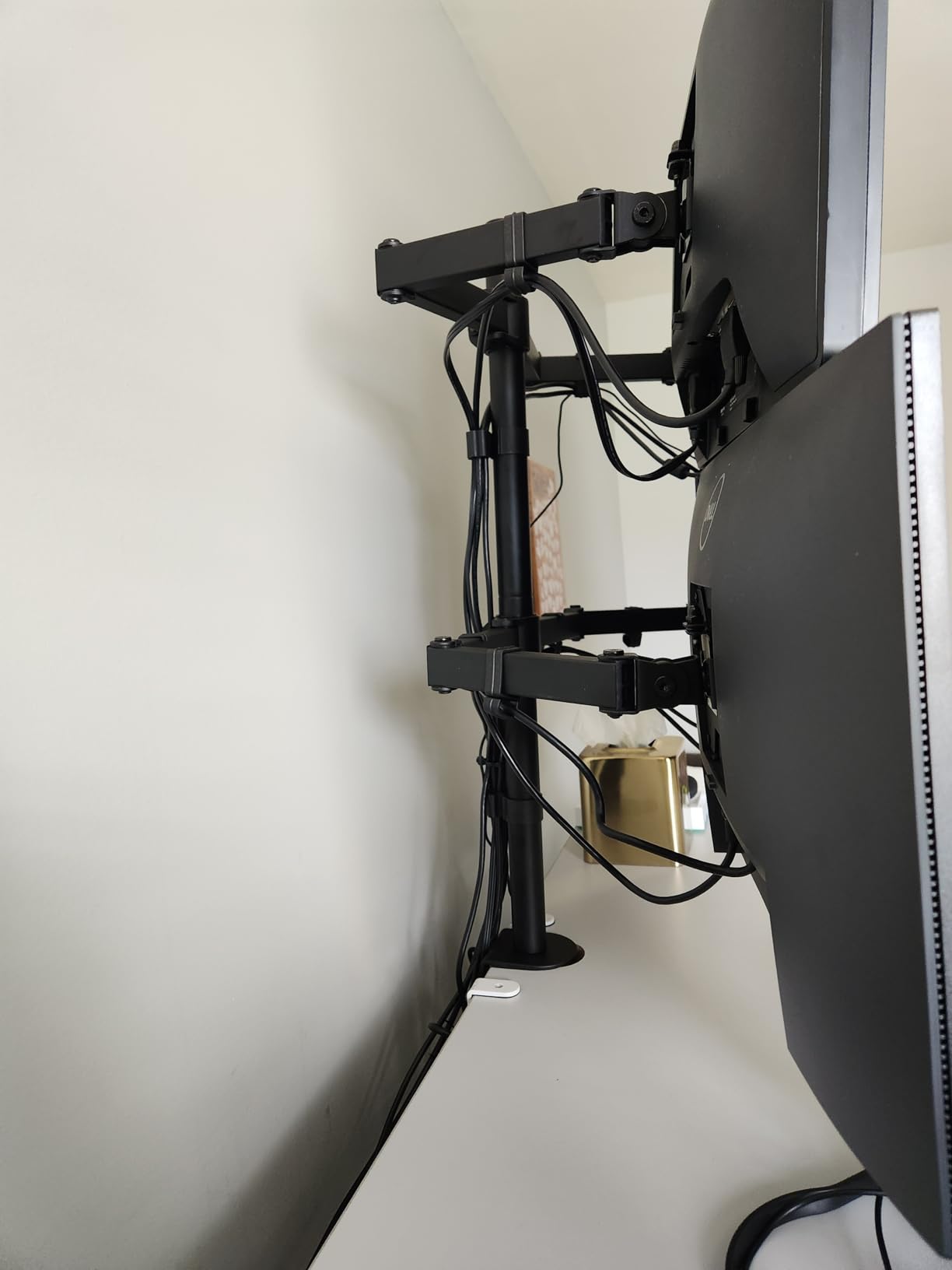 HUANUO Quad Monitor Mount for 13-32 Inch Screens, 4 Monitor Stand with Larger Base, Holds 22 lbs per Arm, Fully Adjustable Stacked Mount, Tilt Swivel Rotation, VESA 75x75/100x100mm, Cable Management customer photo 2