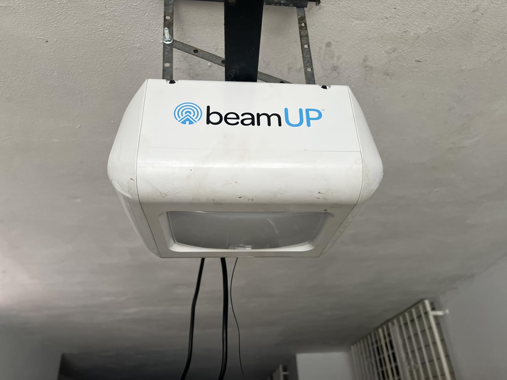 Workhorse BU100 Overhead Garage Door Opener with Heavy-Duty Chain Drive for Single or Double Doors, Wall Mount, and Remote Garage Opener Included, Quick and Easy Installation, White customer photo 1