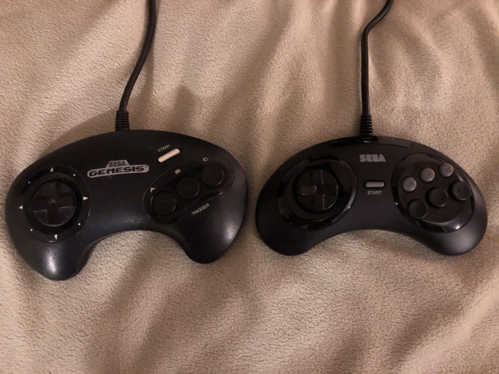 Retro-Bit SEGA Genesis 6-Button Wired Controller - Original Port (Black) customer photo 2