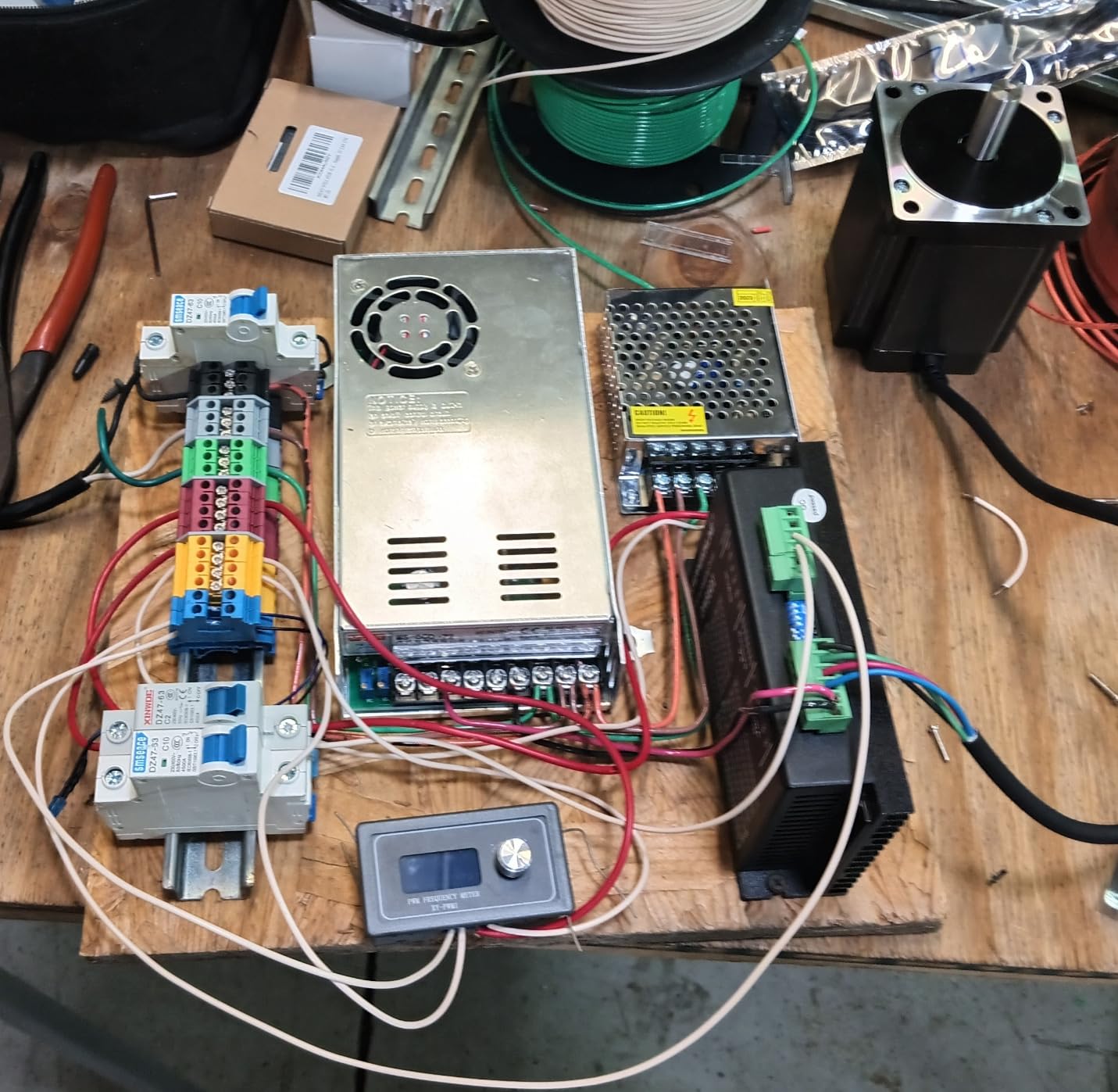 DROK Frequency Generator, DC 3.3V-30V 5-30mA 1Hz-150kHz Adjustable Output PWM Pulse Duty Cycle Square Wave Function Signal Generator Module customer photo 2