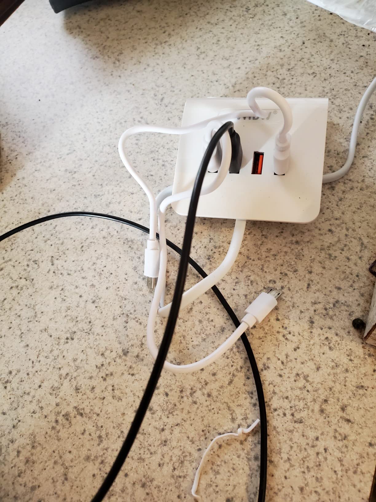 VHBW USB Charging Station, 6 Port 3USB-A and 3USB-C Charging Station for Multiple Devices, Multi USB Nightstand Charger Station with Phone Stand (ETL Listed, 6Ft Extension Cord, White) customer photo 2