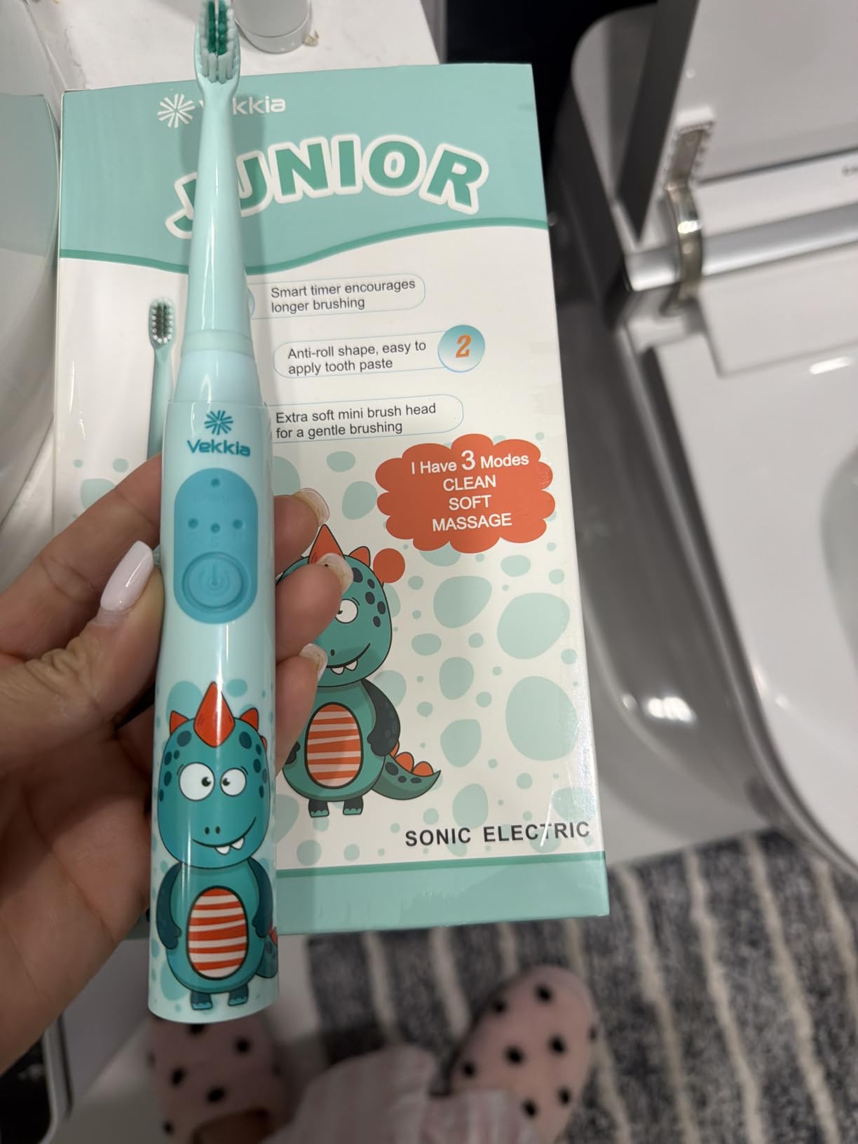 Vekkia Sonic Rechargeable Kids Electric Toothbrush (Blue) | 3 Modes with Memory, 24000 Strokes, IPX7 Waterproof, 2-Min Timer for Age 5+, 4 Soft Bristles customer photo 2