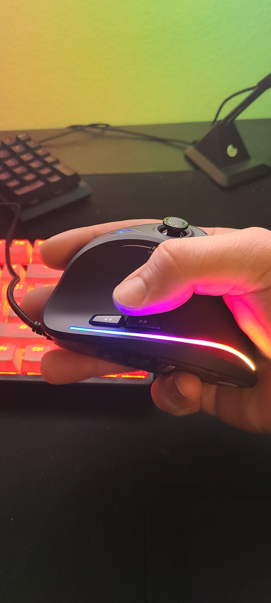 ZEER Ergonomic Vertical Mouse, RGB Wired Vertical Gaming Mouse with Joystick, 10000 Max DPI and 11 Programmable Buttons for Gamers, Computer customer photo 2