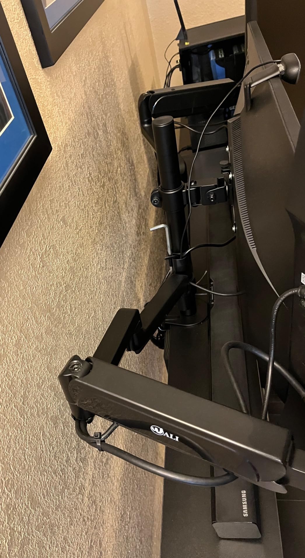 WALI Triple Monitor Mount for 13-32 inch Screens, up to 19.8 lbs per Arm | Adjustable 3 Monitor Desk Mount with Swivel, Tilt, Rotation, Triple Monitor Stand for Desk, VESA 75/100mm (GSDM003), Black customer photo 2