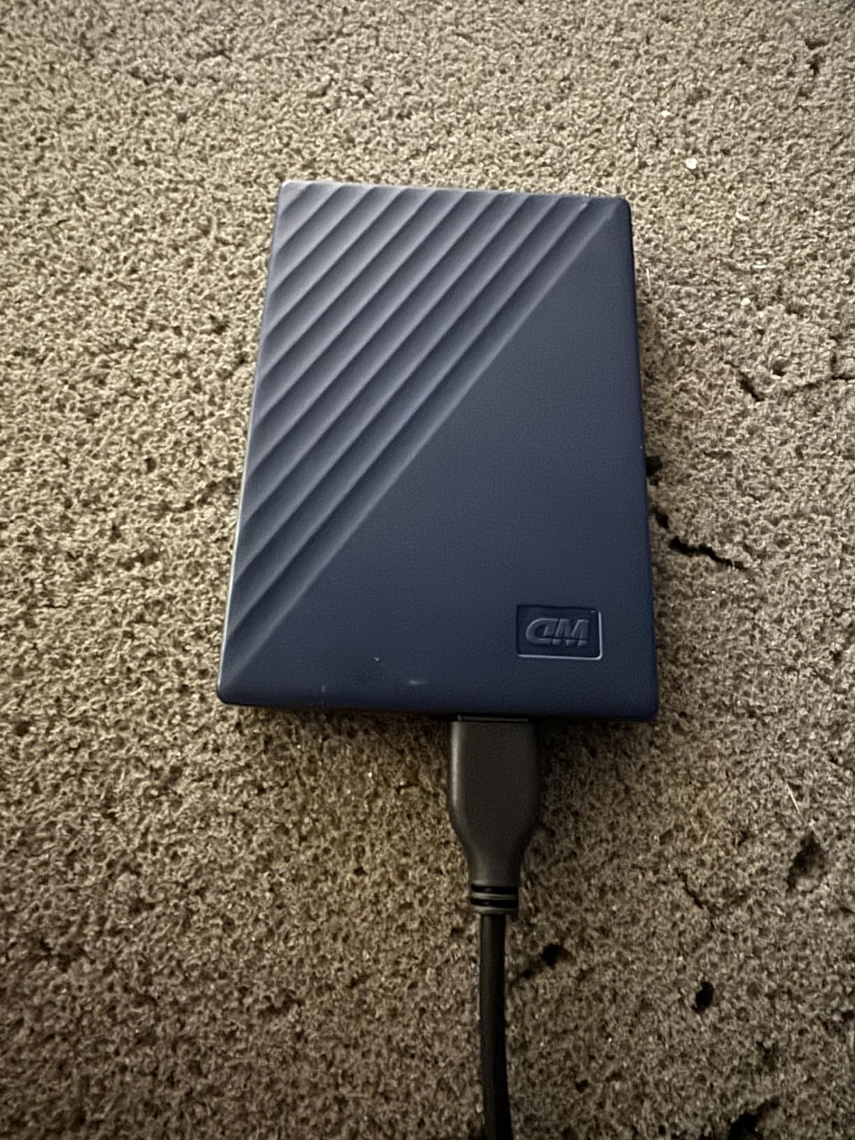 WD 2TB My Passport for Mac, Navy, Portable External Hard Drive with backup software and password protection, USB 3.1/USB 3.0 compatible - WDBA2D0020BBL-WESN customer photo 2