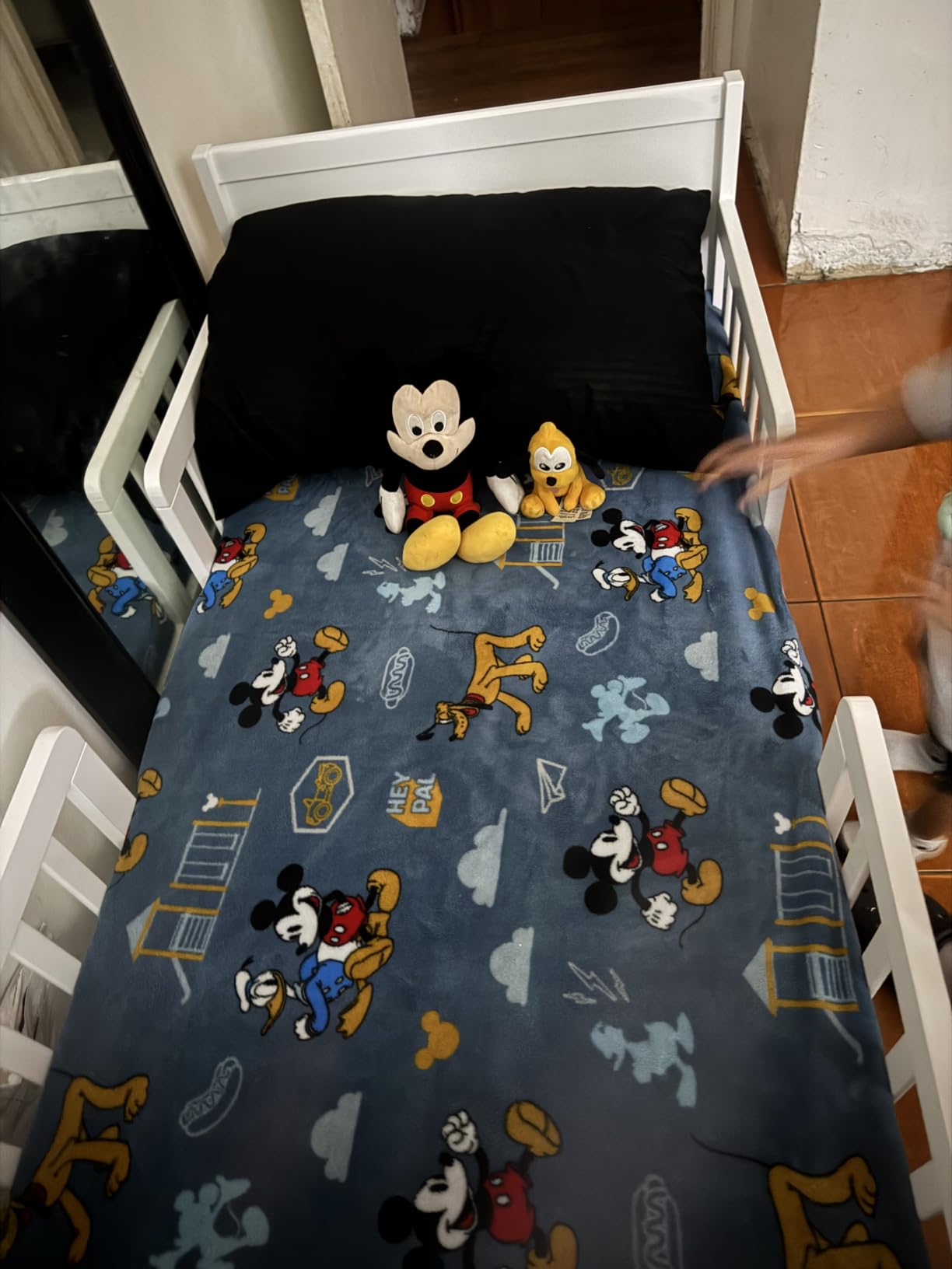 Dream On Me Hudson 3-in-1 Convertible Toddler Bed, 4 Safety Guard Rails, Low-to-Floor Design, Greenguard Gold & BSA Certified, Solid New Zealand Pinewood, Converts to Chairs & Table – White customer photo 1