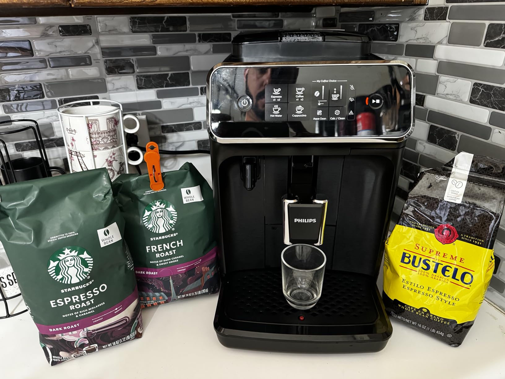 Philips 2200 Series Fully Automatic Espresso Machine, LatteGo Milk Frother, 3 Coffee Varieties, Intuitive Touch Display, 100% Ceramic Grinder, AquaClean Filter, Aroma Seal, Black (EP2230/14) customer photo 1